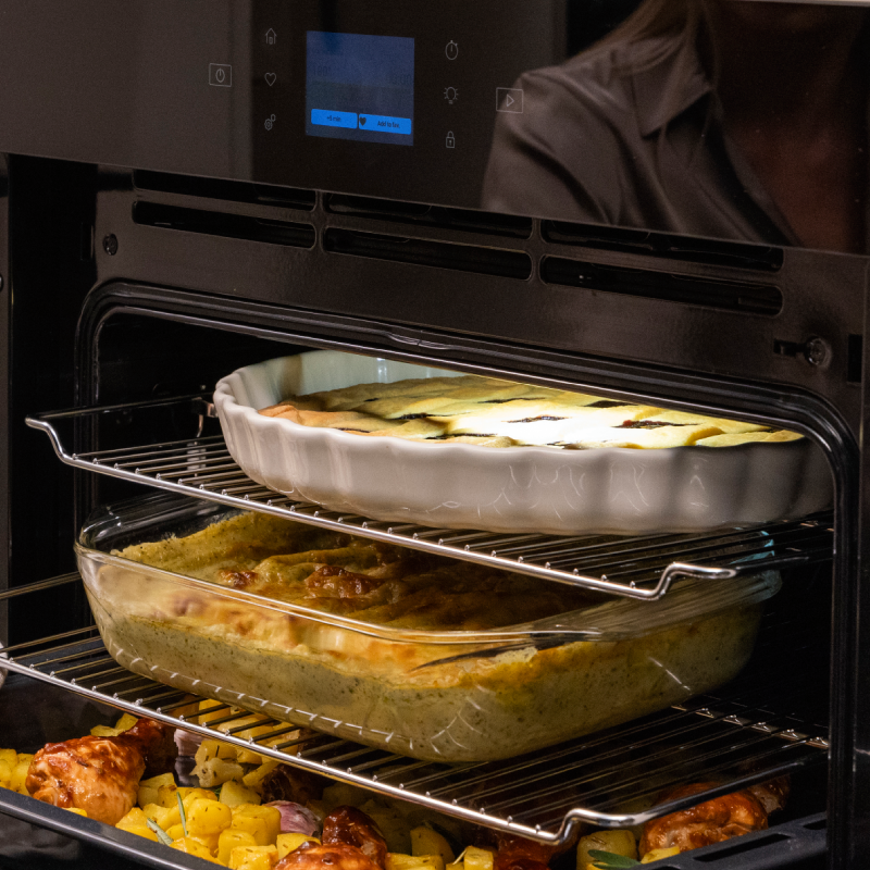 Jak piec na kilku poziomach jednocześnie?