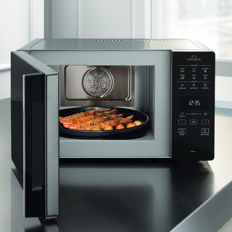 Czy można używać metalowych naczyń w mikrofalówce