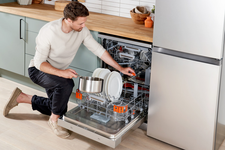 Dishwashers with Adjustable Racks