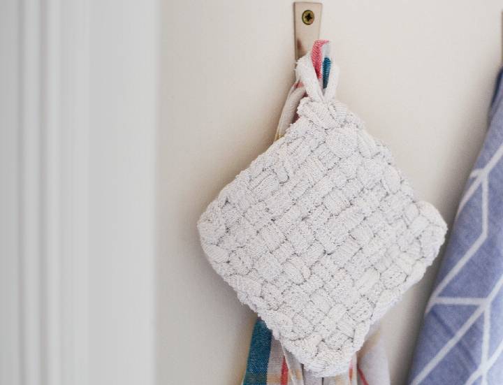 Upcycling: Tawashi Schwamm aus alter Kleidung