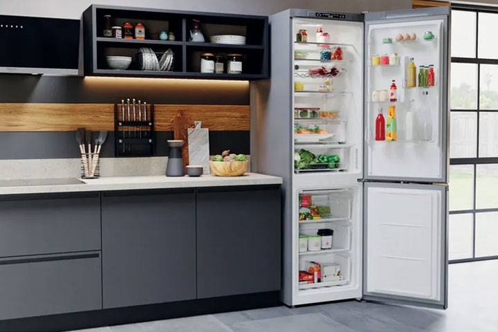 8. Kühl- Gefrierkombination mit Total NoFrost