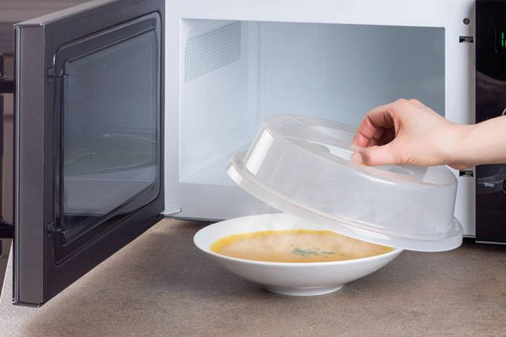 So bleibt die Mikrowelle langfristig sauber