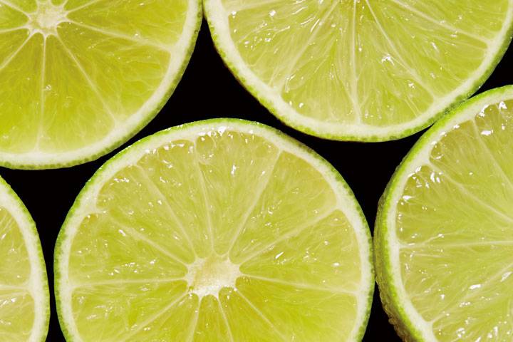 Mikrowelle reinigen mit Zitrone