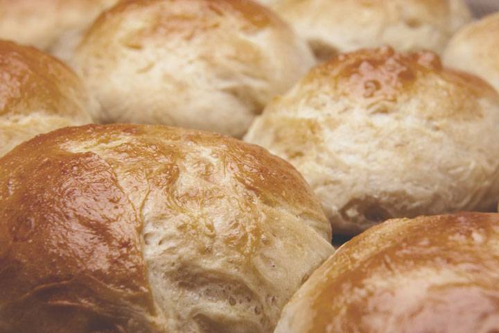 BACKEN IN DER MIKROWELLE