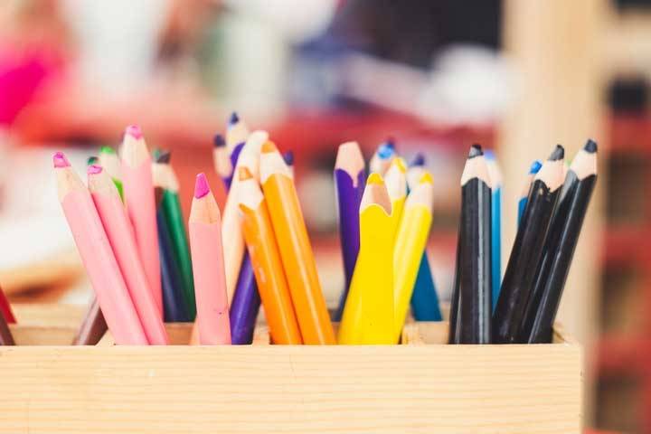 Flecken von Filzstift und Buntstift entfernen