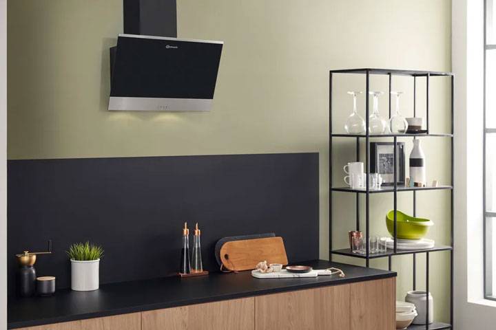 10. Dunstabzugshaube mit LED-Beleuchtung