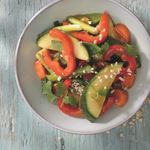Once you've tried fruit and vegetable sheet art, you'll never go back. Make fresh, healthy and vegan dishes.
