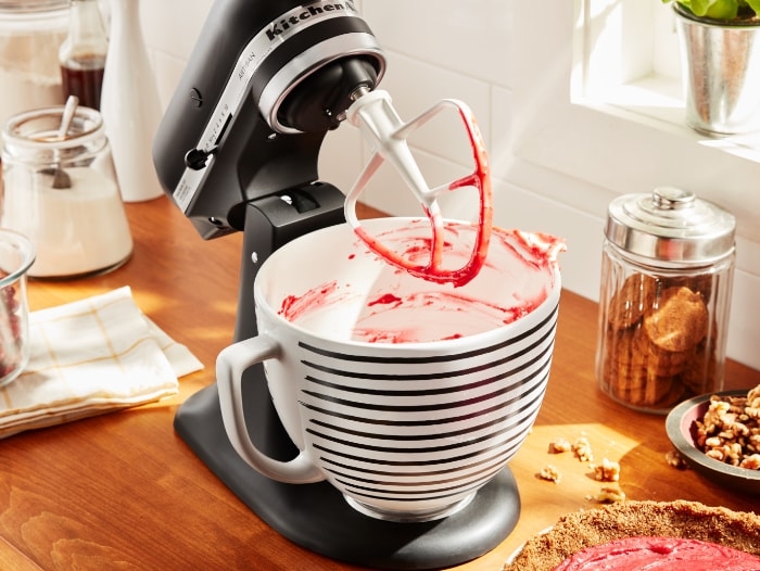 Black mixer with ceramic bowl in horizontal stripes pattern