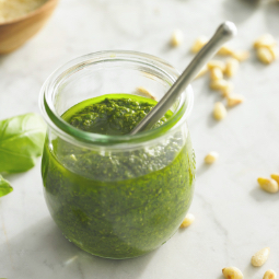 Perfect for smaller tasks like chopping nuts and making pesto, pastes, and baby food.
