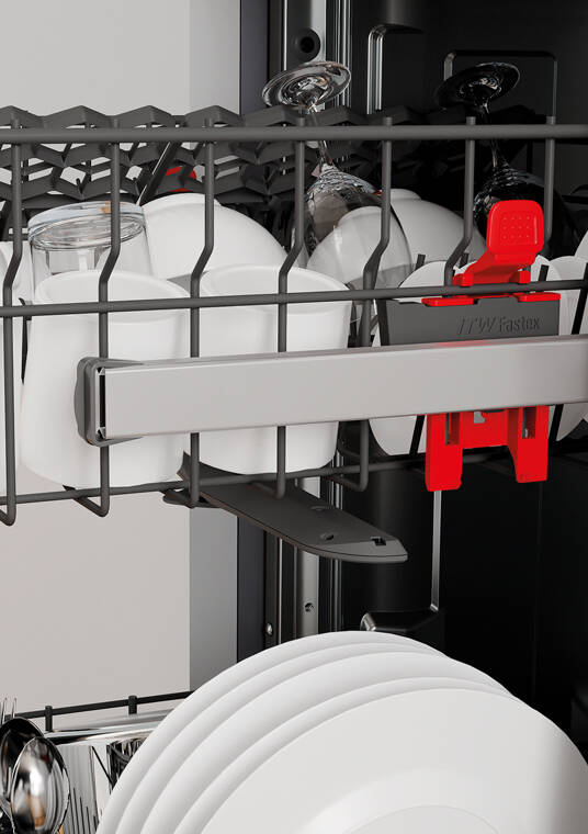 Mașină de spălat vase Whirlpool economie de resurse