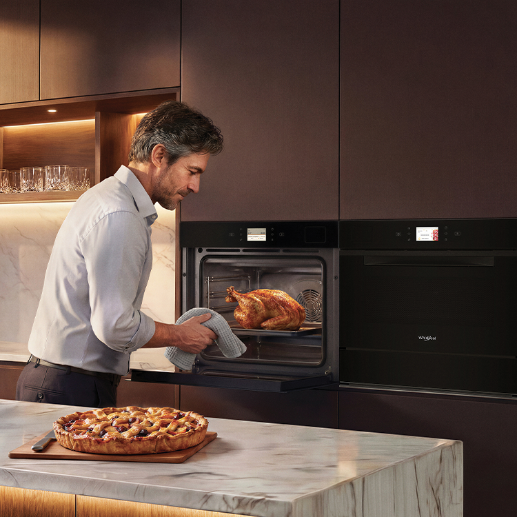 Vestavné trouby Whirlpool: souhra designu a technologií