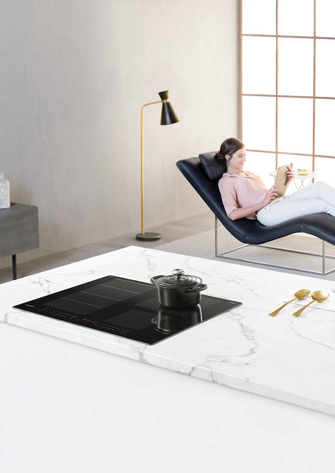 Cuisson sur la place induction Whirlpool