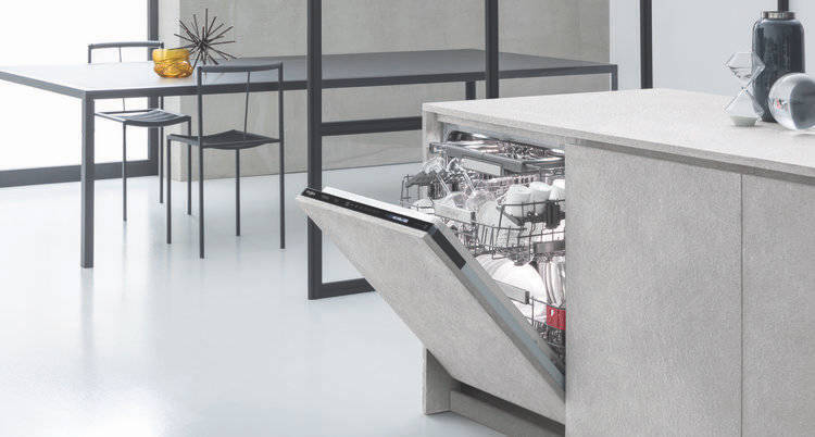 Ontdek onze range van Whirlpool vaatwassers met 6TH SENSE