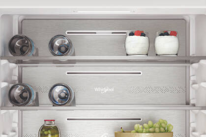 Flexibele flessenhouders van de Whirlpool Space400 inbouwkoelkast
