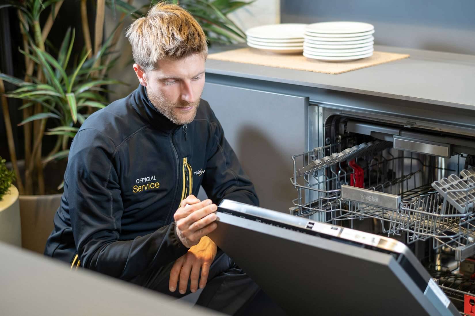 Hai bisogno di un manuale per il tuo elettrodomestico Whirlpool?