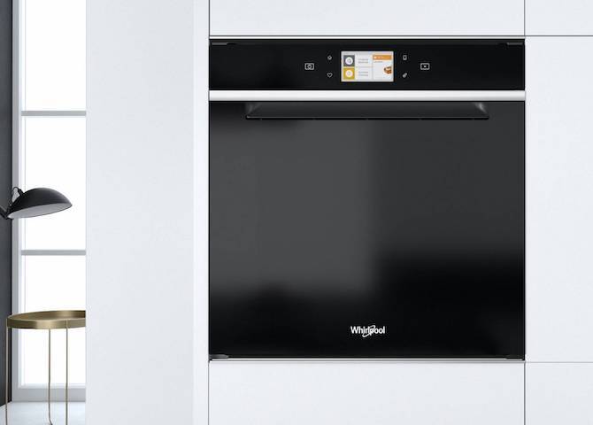 Piekarnik parowy W Collection z czarnego szkła z kolorowym wyświetlaczem