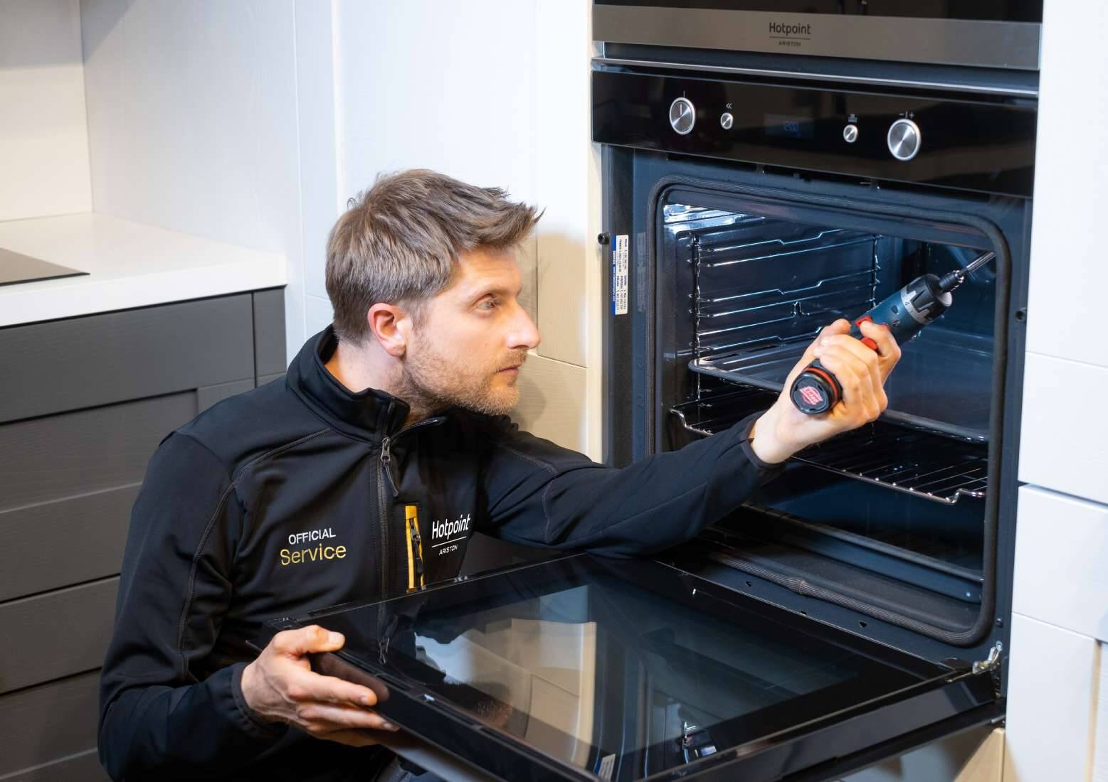 Cerchi un manuale di istruzioni per il tuo elettrodomestico Hotpoint-Ariston?