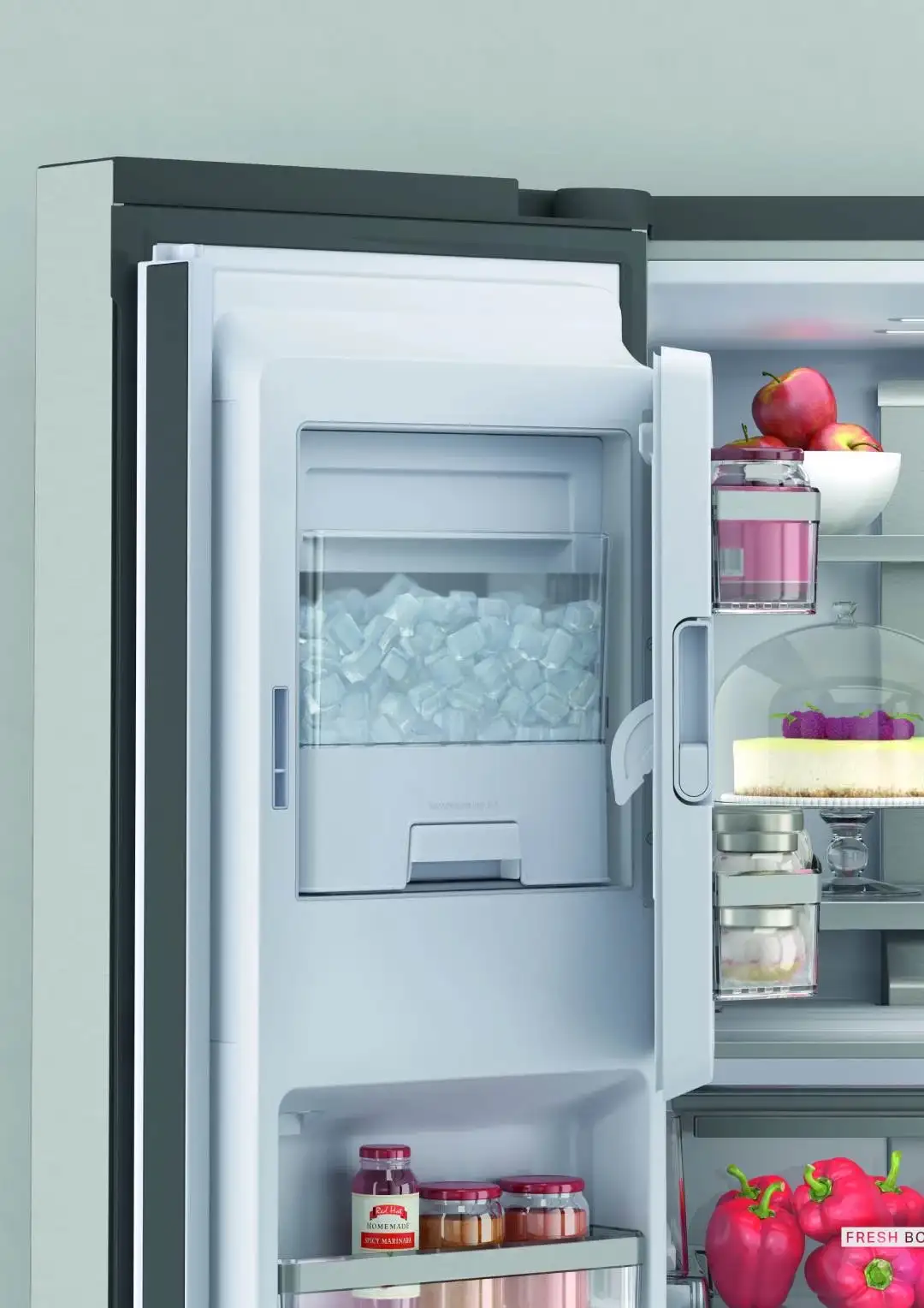 Dettaglio della macchina del ghiaccio compatta