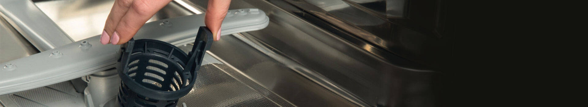 How to clean your Hotpoint dishwasher filter