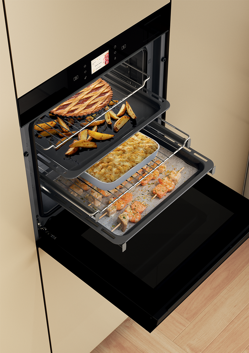 Pečení čtyř pokrmů najednou v troubě Whirlpool