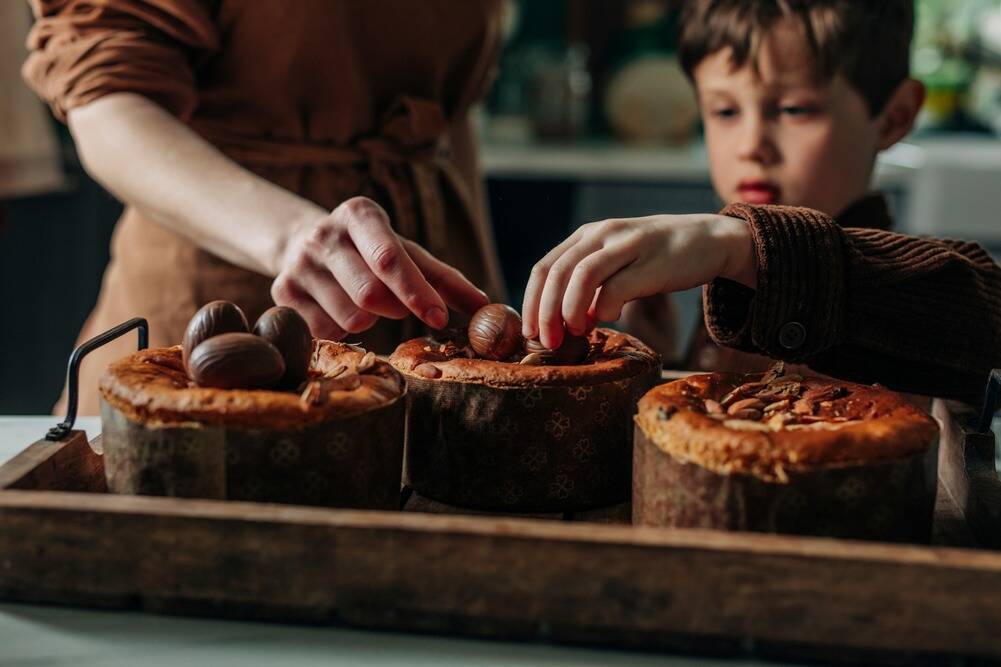 torta con uova di pasqua
