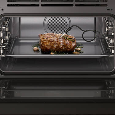 W7 Collection 3-in-1 compacte oven van Whirlpool met vleesthermometer