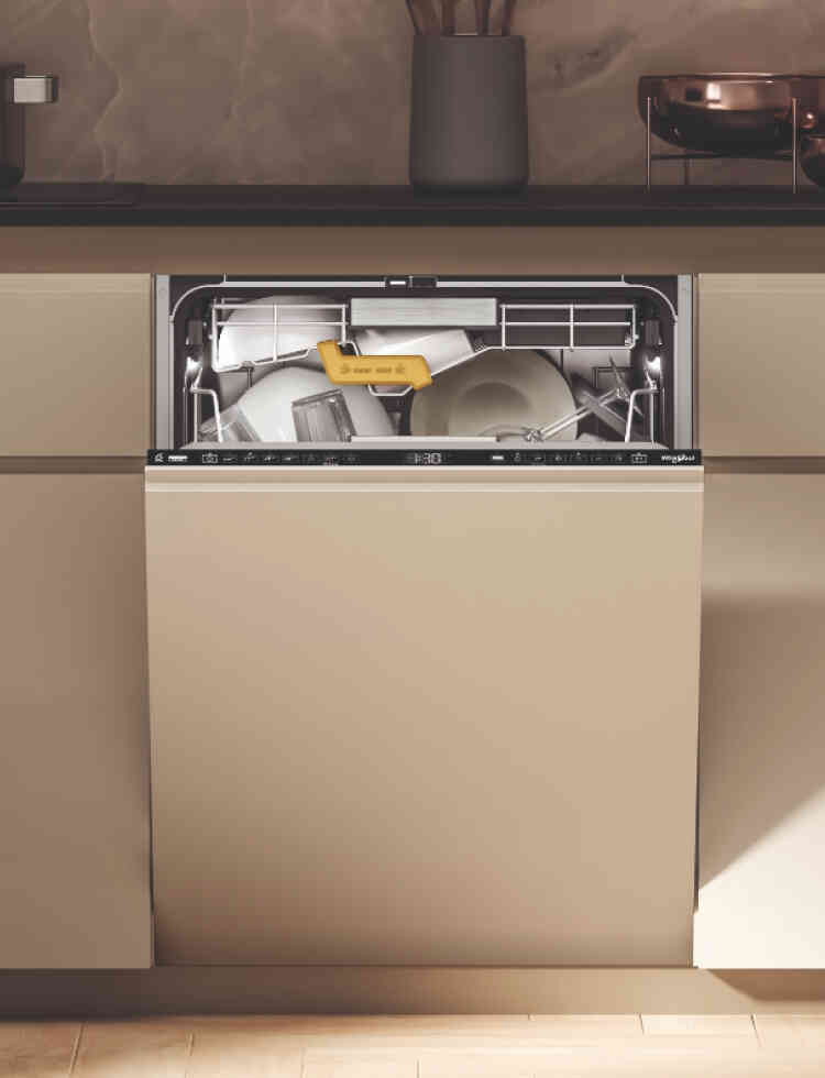 New MaxiSpace Dishwasher with SpaceClean 3rd Rack